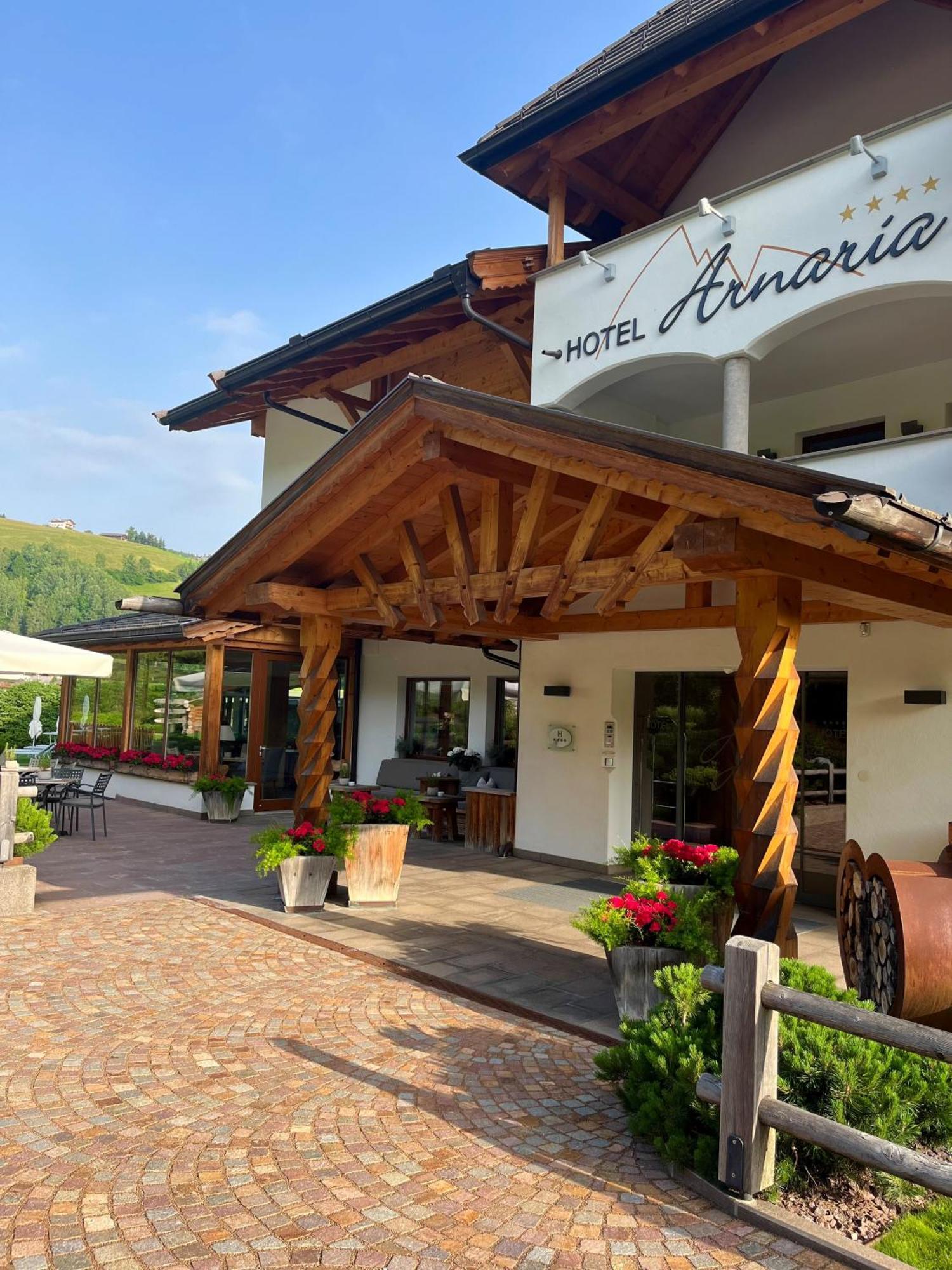 Hotel Arnaria Ortisei Exterior foto