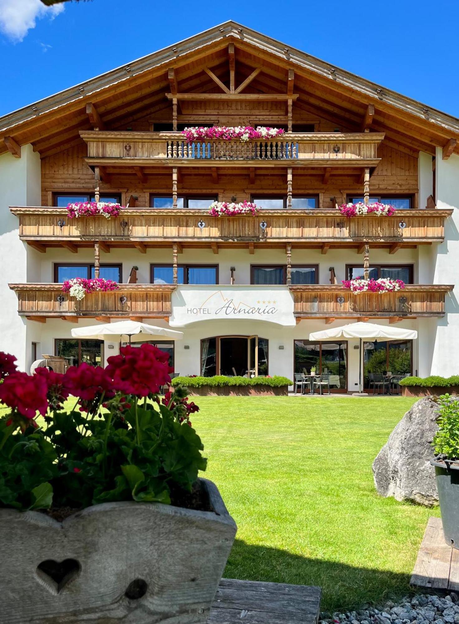 Hotel Arnaria Ortisei Exterior foto